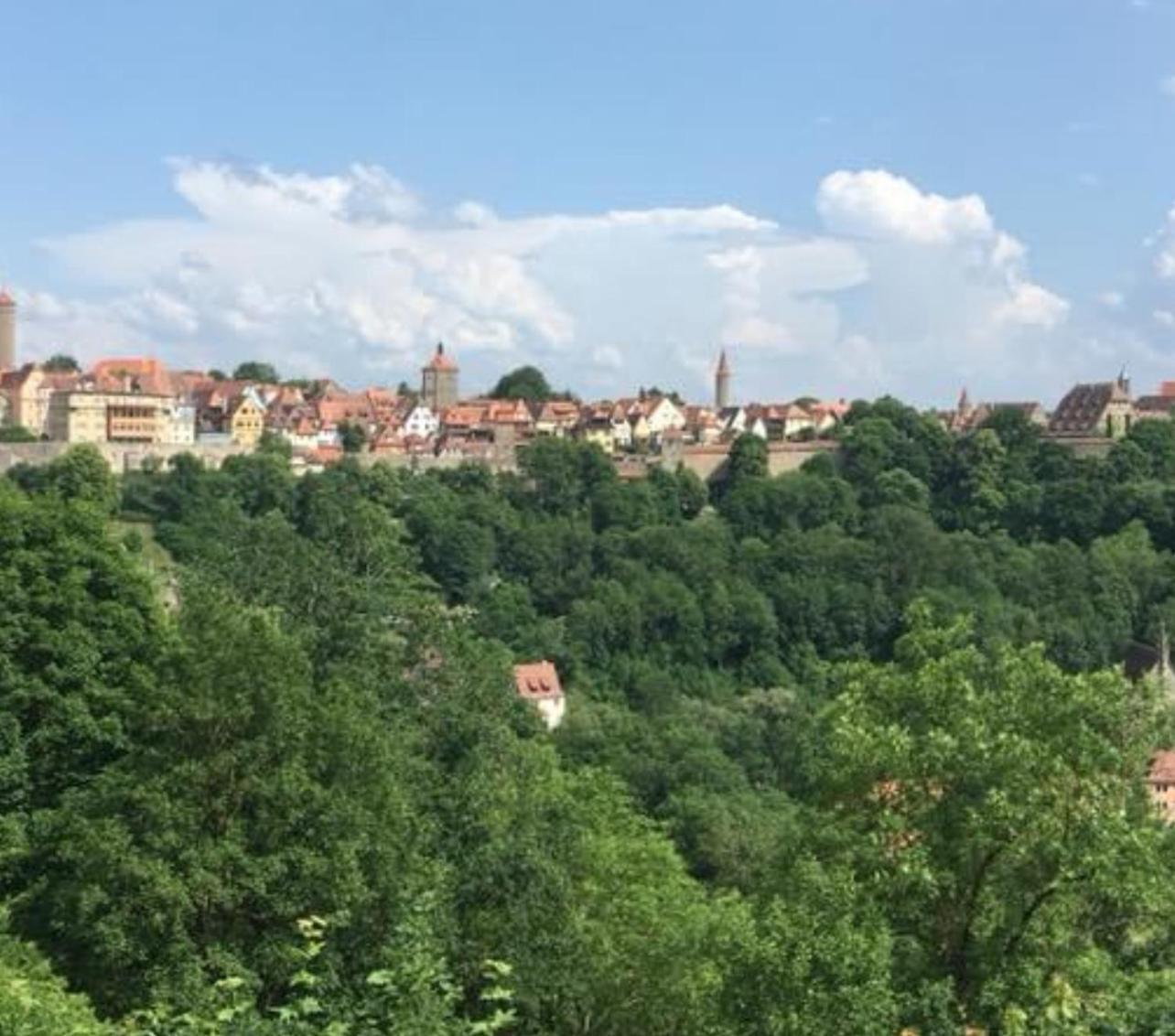 Ferienhaus Kobolzeller Schloesschen A.D.Weinsteige Rothenburg ob der Tauber Exterior photo